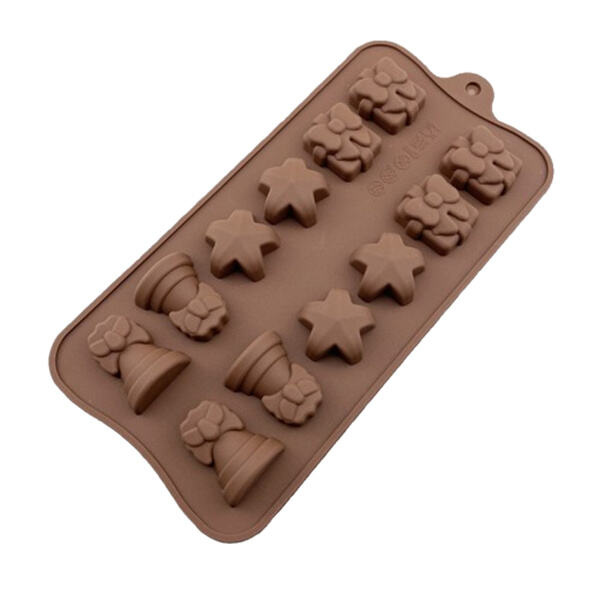 Impress Your Guests with Beautifully Molded Chocolate Treats this Christmas