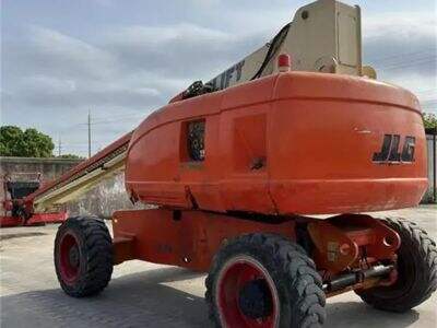 การใช้งานกระเช้าตัดกรรไกร JLG ในอุตสาหกรรมก่อสร้าง: กรณีศึกษา