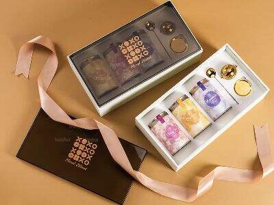 Imballaggio in lattina metallica rispetto a contenitori in plastica: quale opzione è migliore per il tuo prodotto