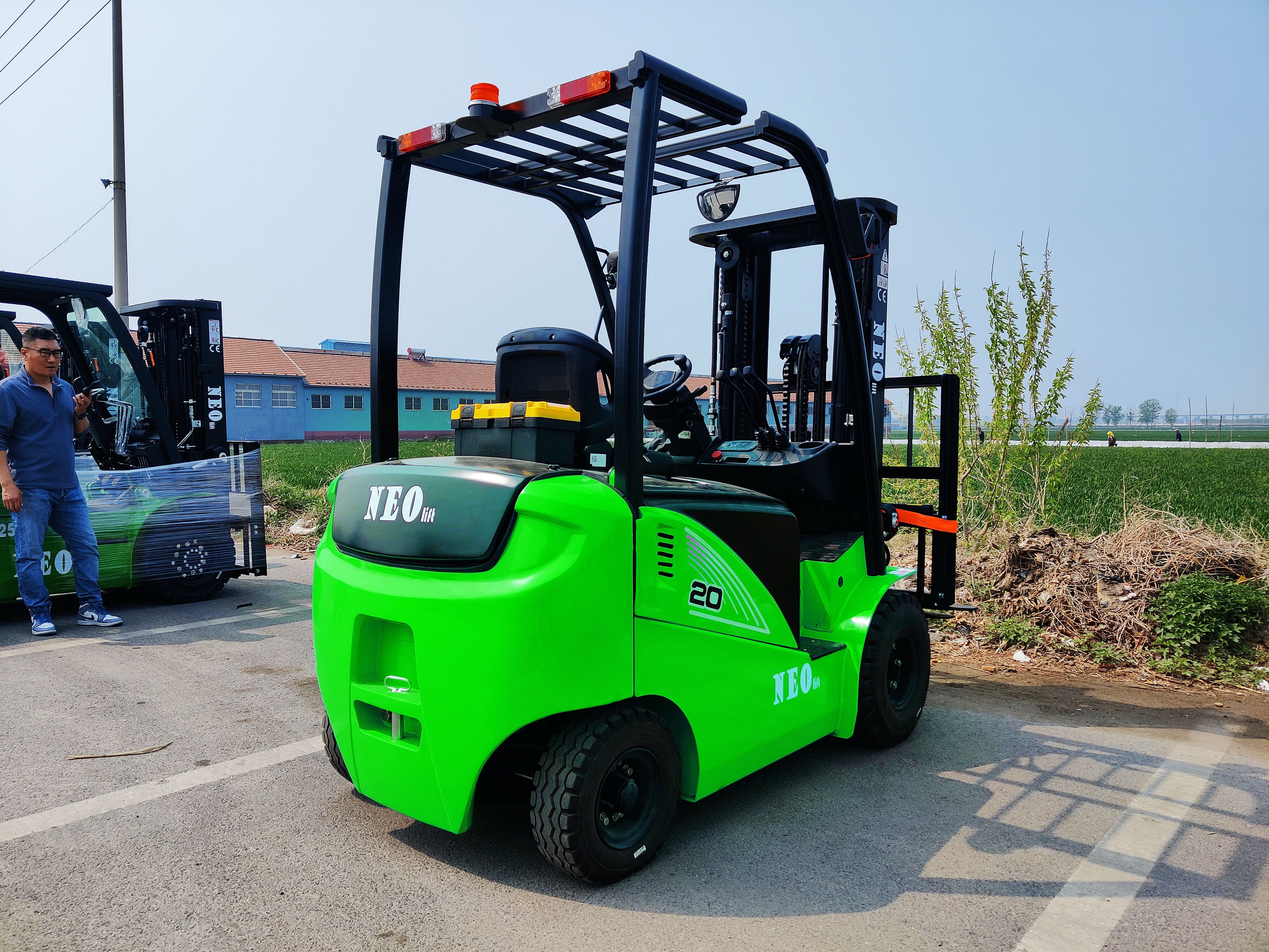 NEOlift Elektrikli Forklift