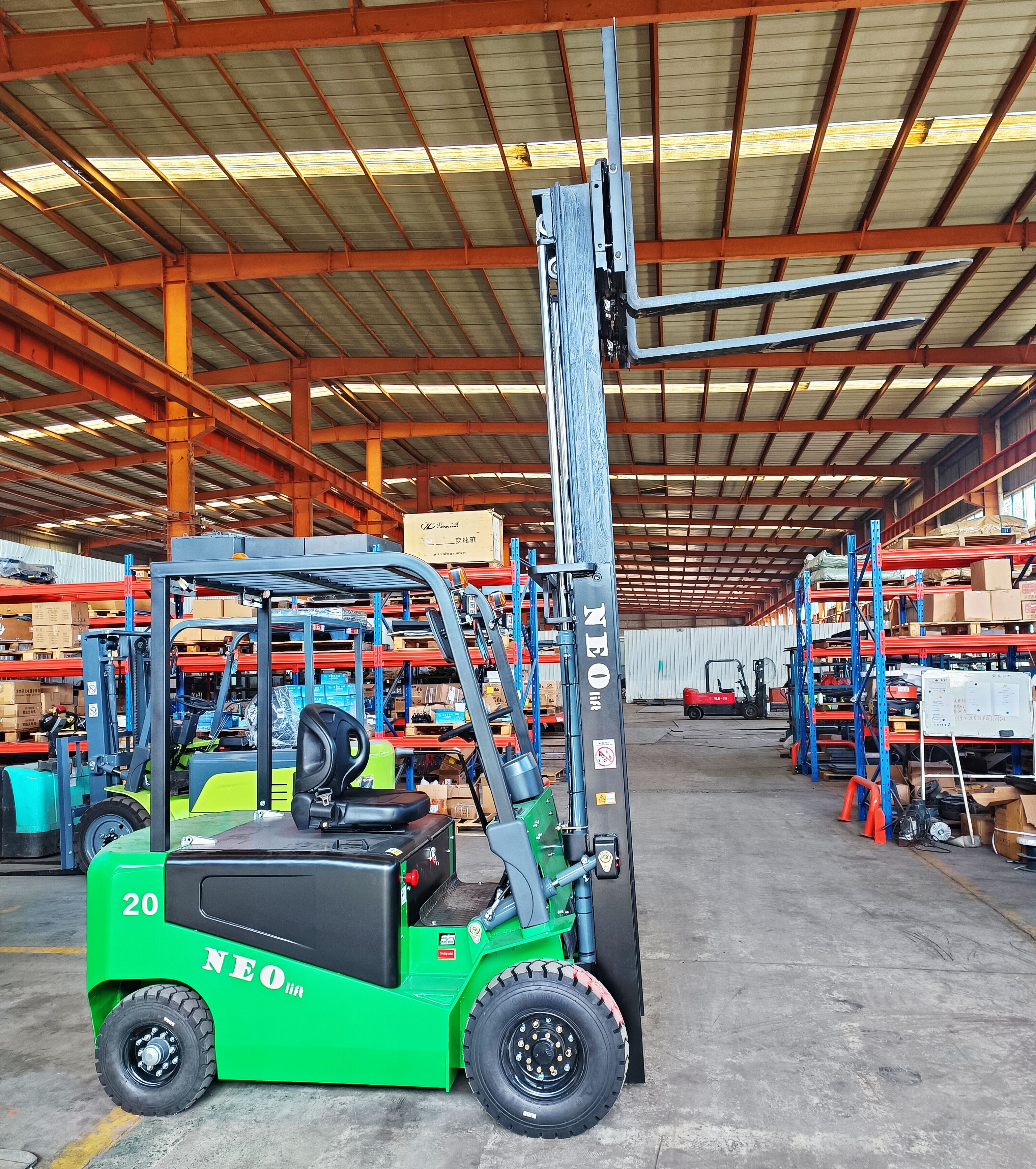 warehouse electric forklifts
