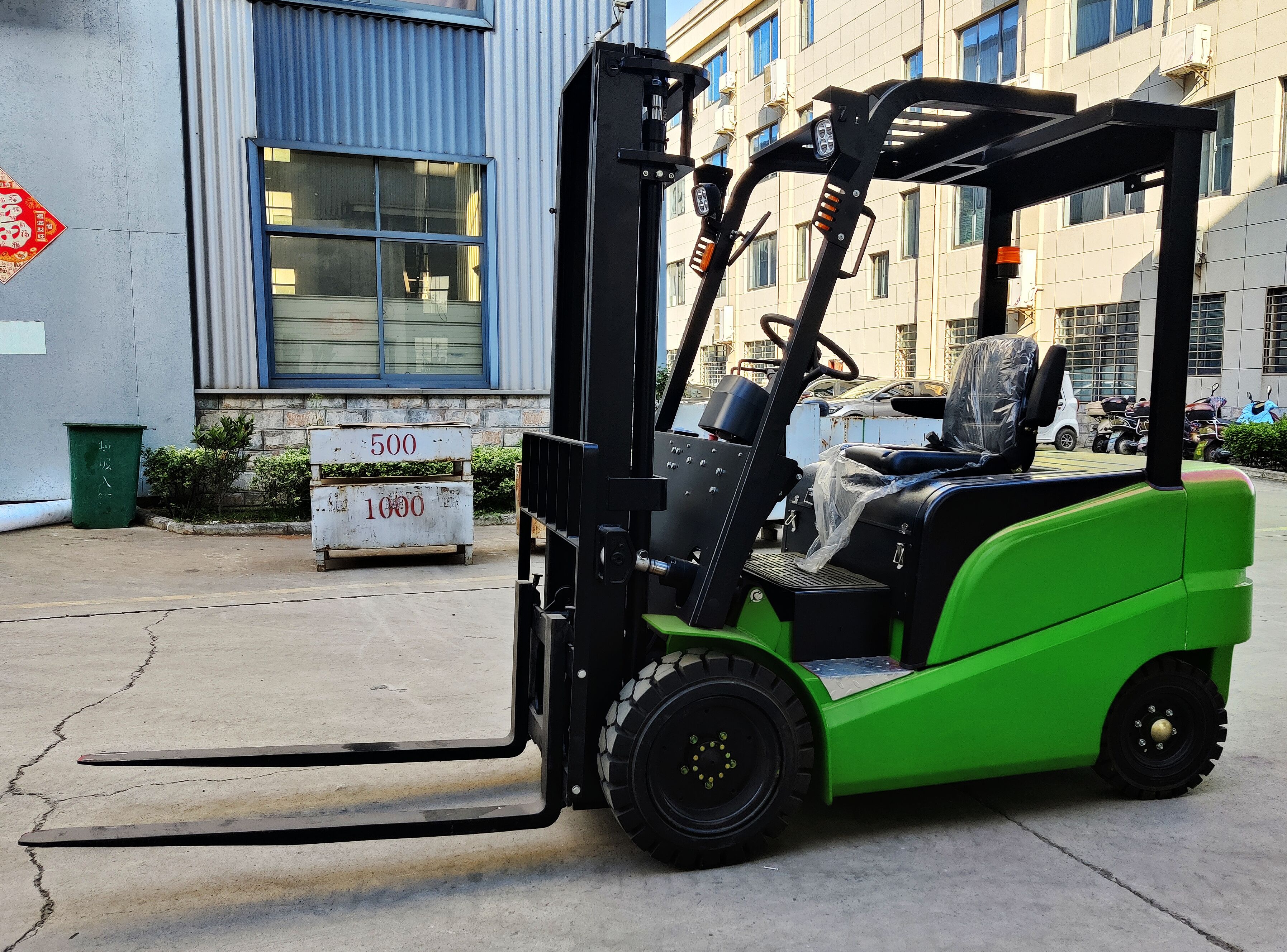 NEO elektrikli forklift