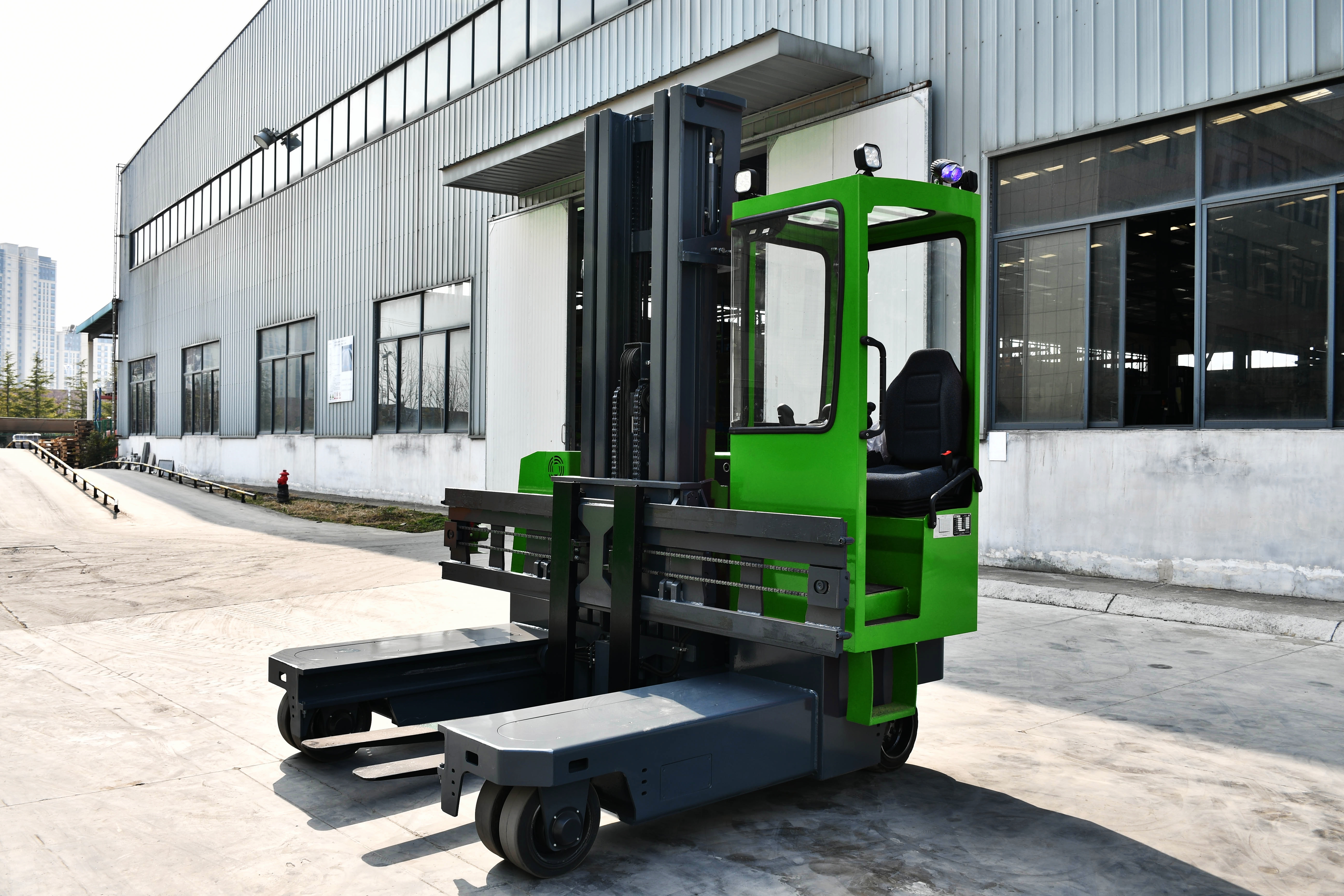 NEOlift çok yönlü forklift