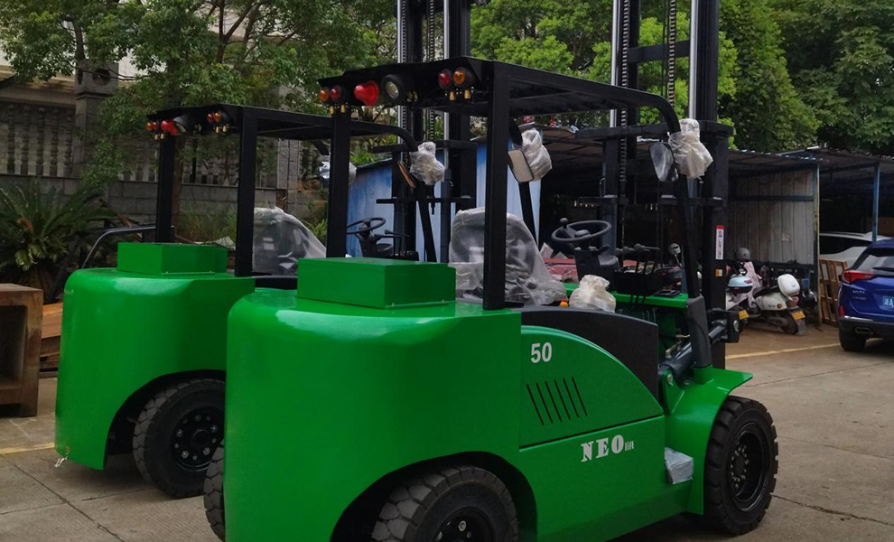 Electric explosion-proof forklifts sent to Ukraine