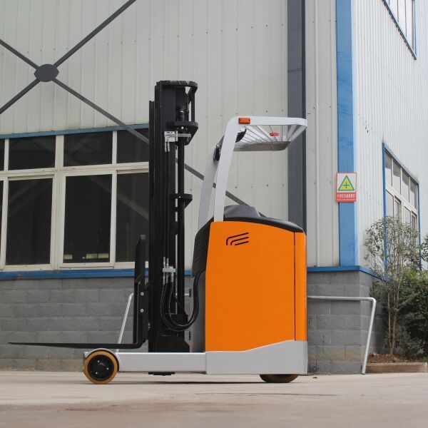 الأمان في استخدام Standup Reach Truck