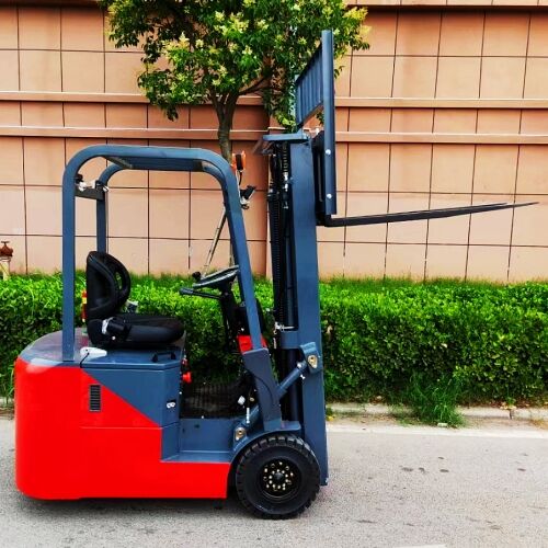 Use of the 1 Ton Forklift