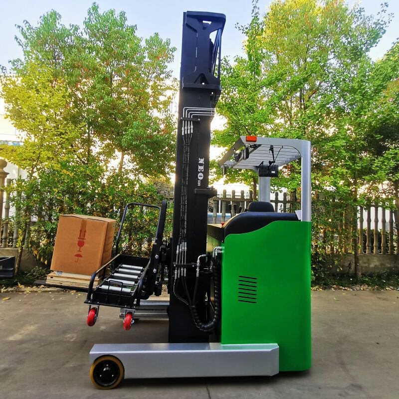 Seated Type 2T Electric Battery Powered Reach Truck