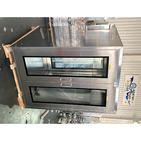 Contrôle efficace de la contamination avec des boîtes de passage pour la recherche en microbiologie