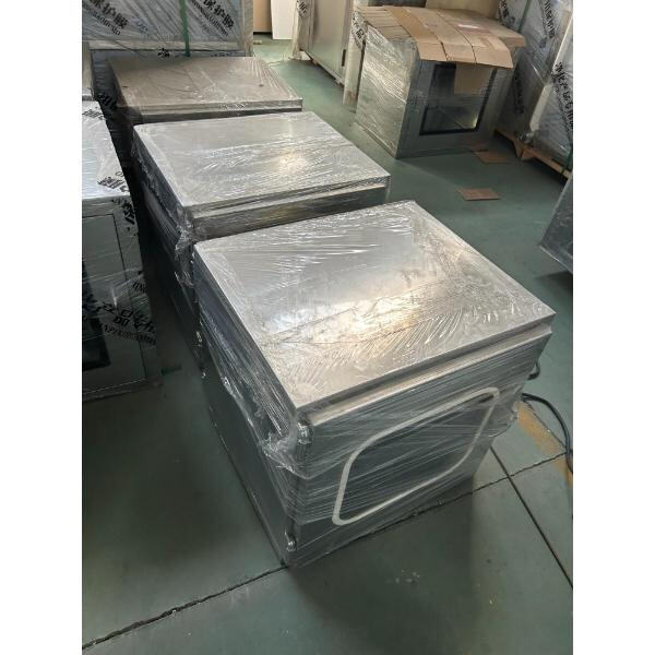 Maximiser l'efficacité et la sécurité dans la fabrication pharmaceutique avec des boîtes de passage