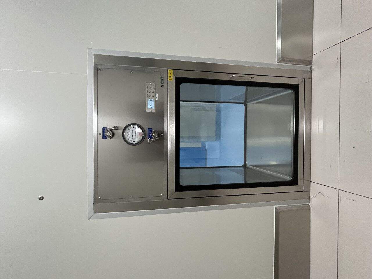 Optimizing Cleanroom Efficiency with Dynamic Pass Box Systems