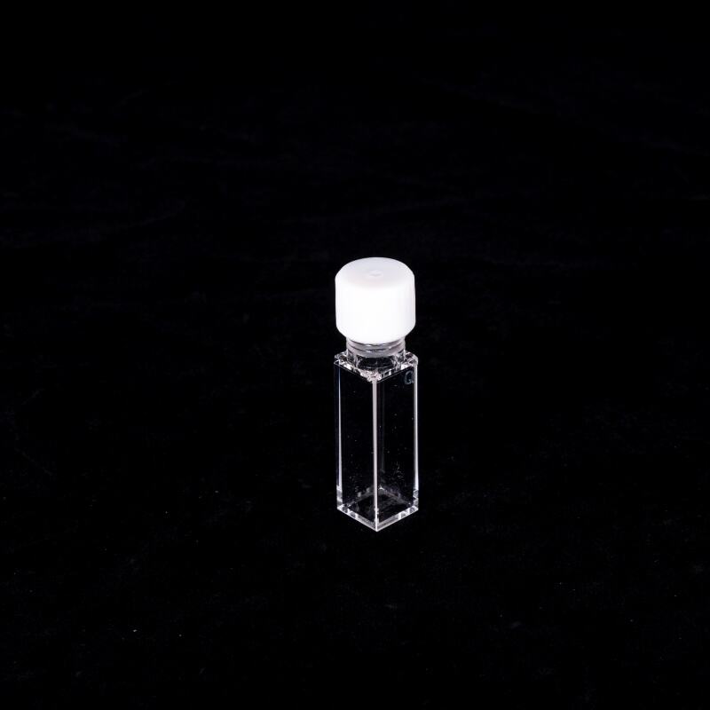 Durable 10mm quartz cuvette for chemical resistance