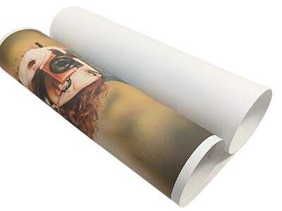 لماذا يُستخدم قماش البوليستر على نطاق واسع في تطبيقات الفن والعلامات التجارية والإشارات