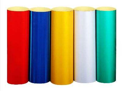 كيف تُحسّن الألواح العاكسة الرؤية الليلية في لوحات الإعلانات الخارجية