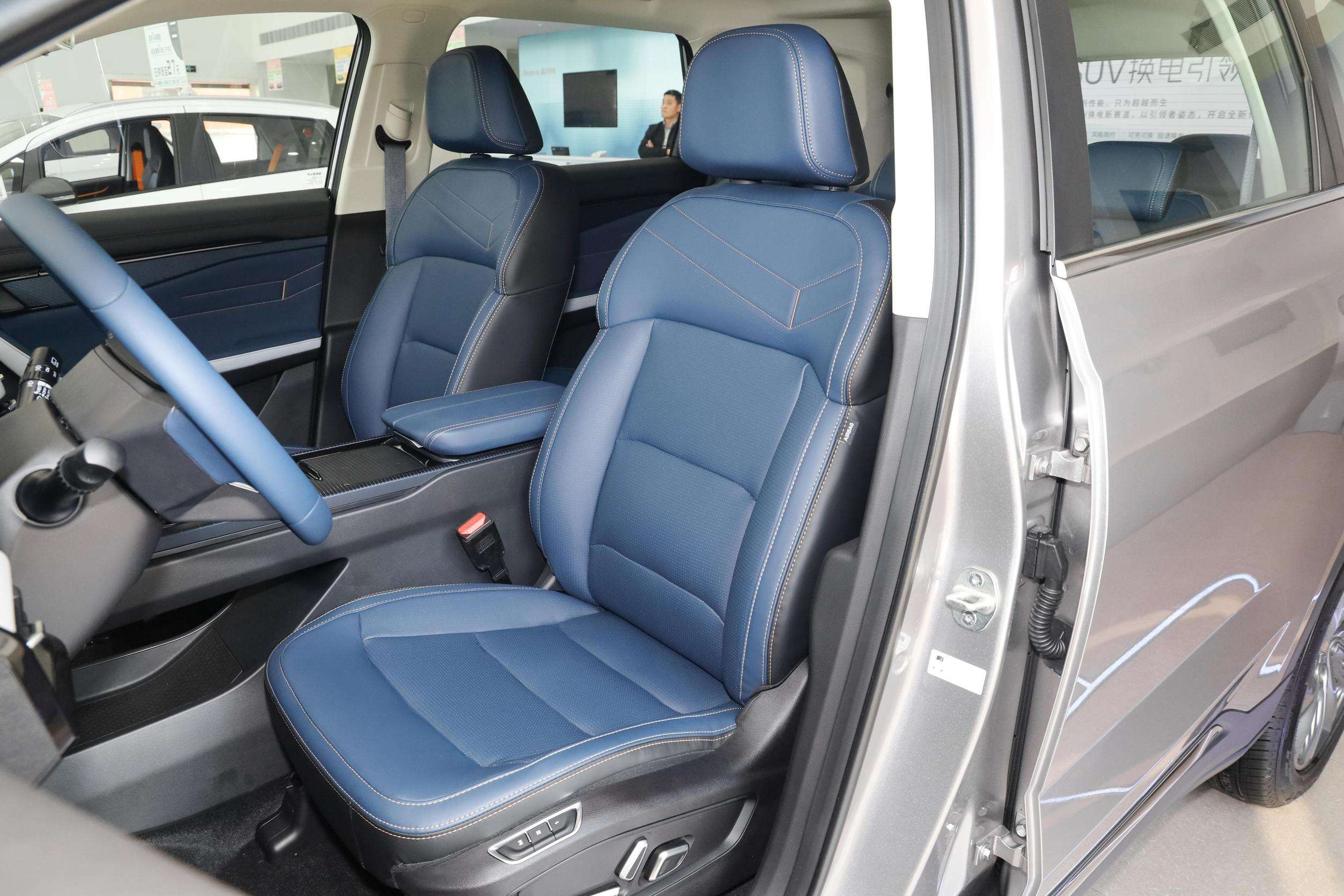 Geely Rui Blue 9 New Energy Car 6 seats sport vehicle Ruilan Suv Ev Car supplier