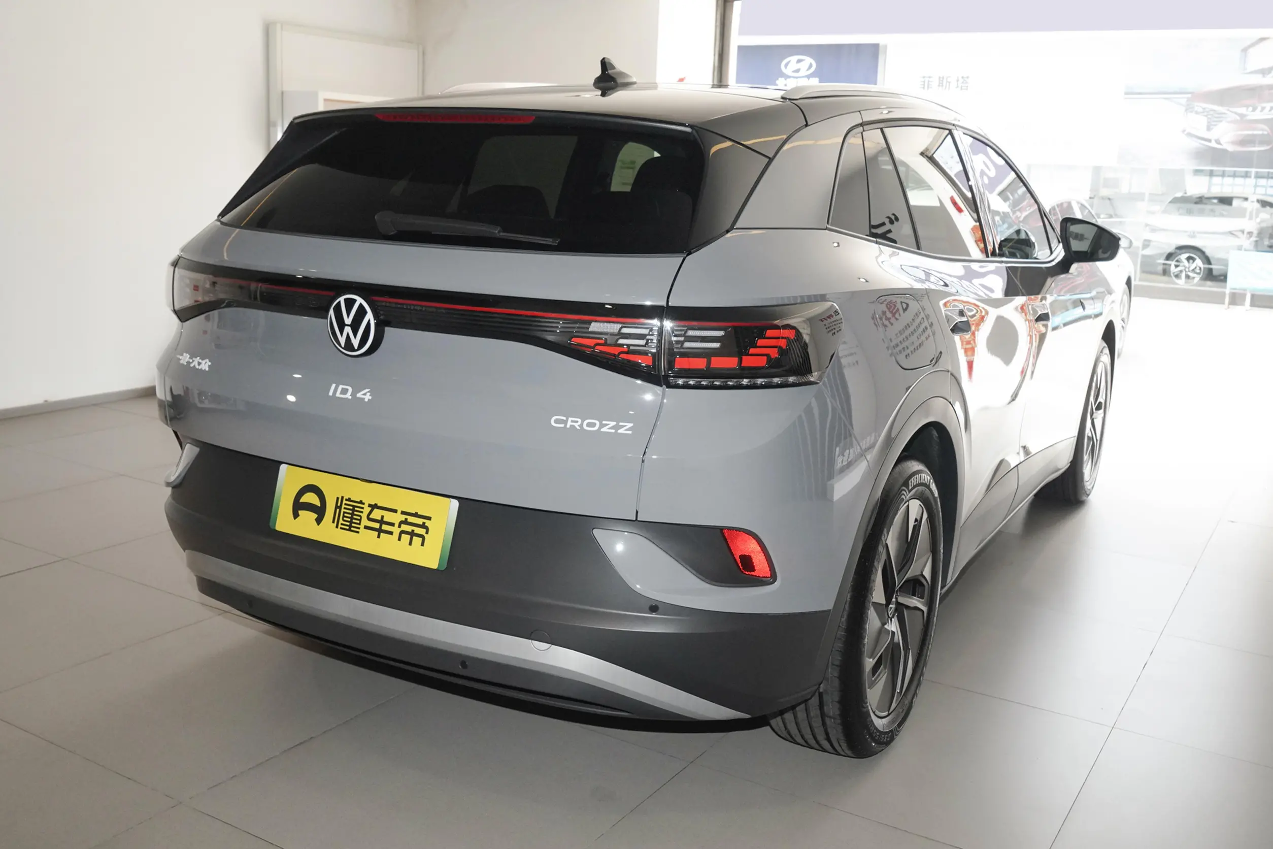 Reasonable Price VW ID4 Crozz Long Battery Life PRO Version Compact SUV Pure Electric Vehicle 600KM battery life manufacture