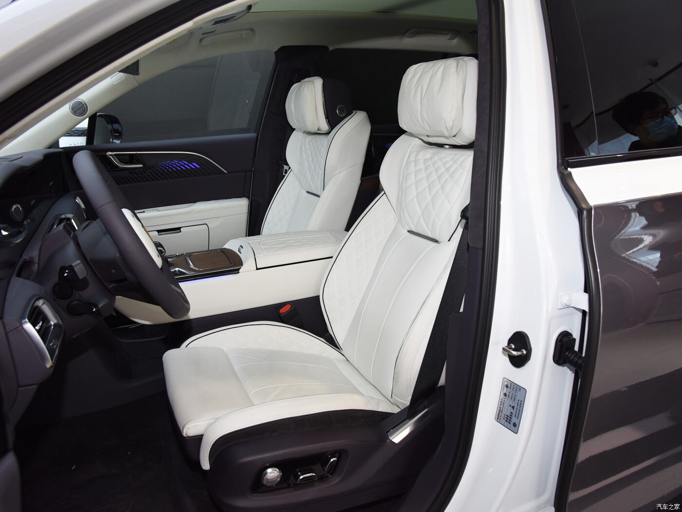 Manufacturer Price FAW Hongqi E-HS9 460KM Qixiang Edition Six Seats New Energy Vehicle factory