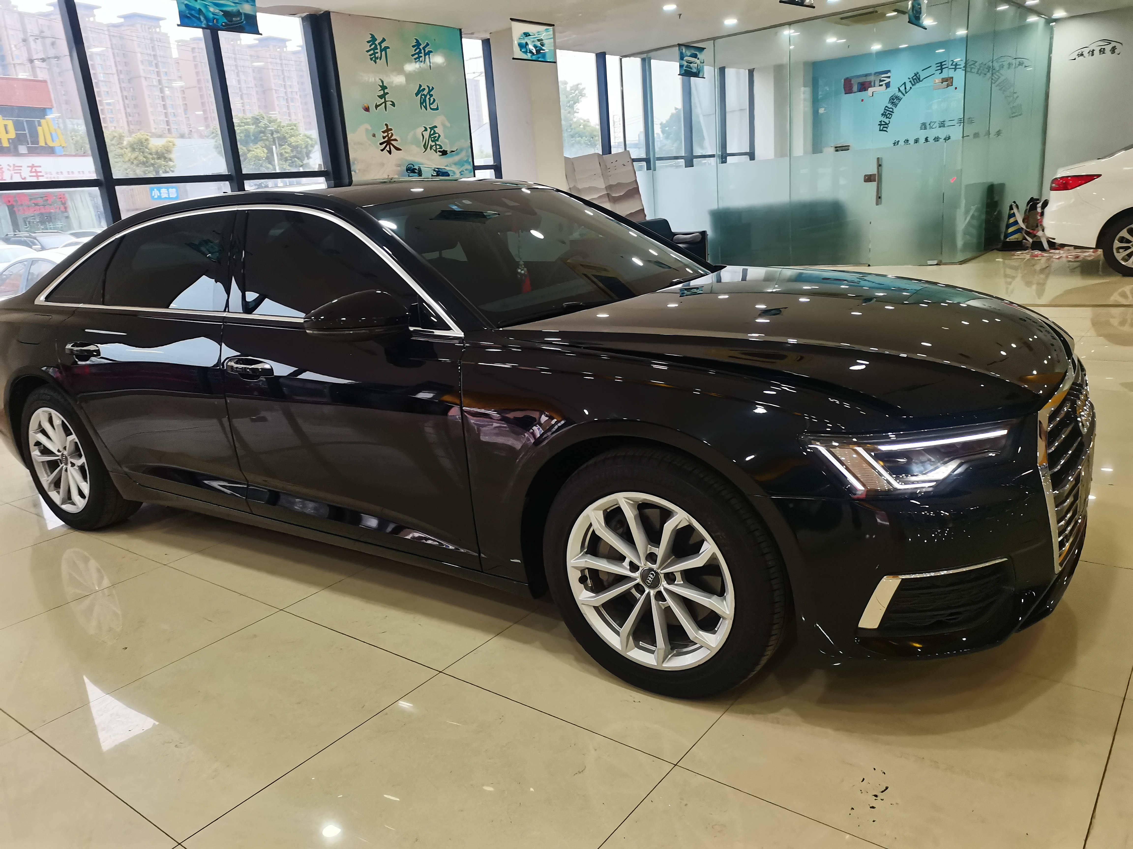 Hot Selling Latest Design Sedan Audi A8L 50 TFSI Quattro 48V Fuel Vehicle With Mild Hybrid System supplier