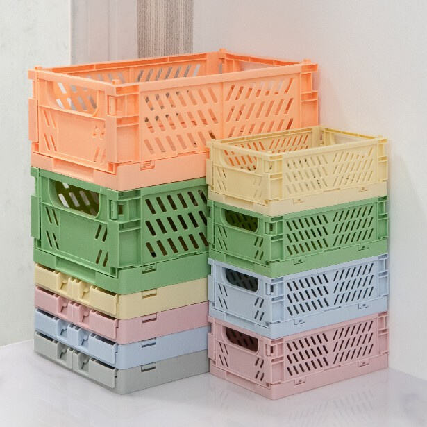 Keep Your Home Tidy with Space-saving Collapsible Plastic Baskets