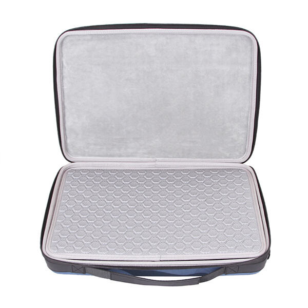 Leicht reisen mit einer praktischen Laptop-Hülle-Tasche