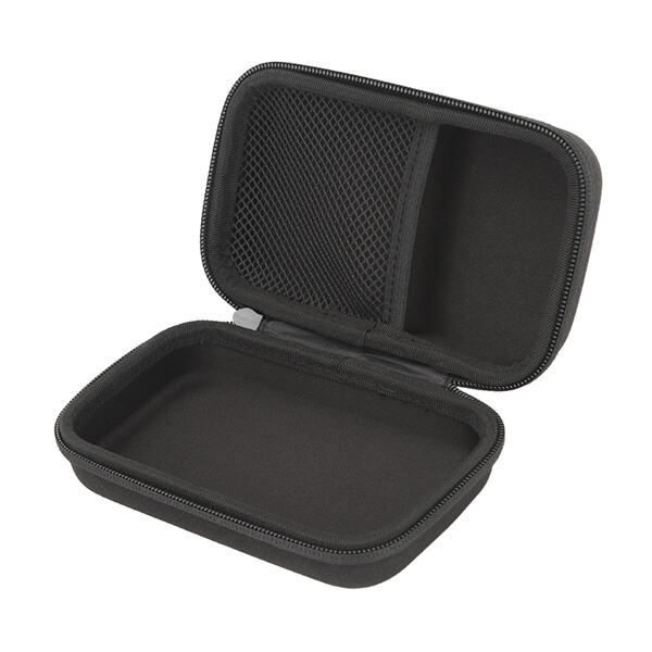 Umstrittener Trainer gerät unter Druck im Eva-Fußball