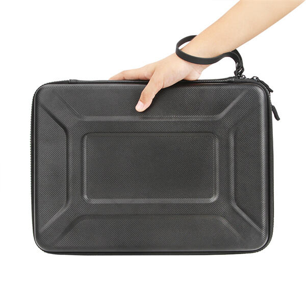 Lassen Sie nicht zu, dass Regen Ihren Laptop beschädigt