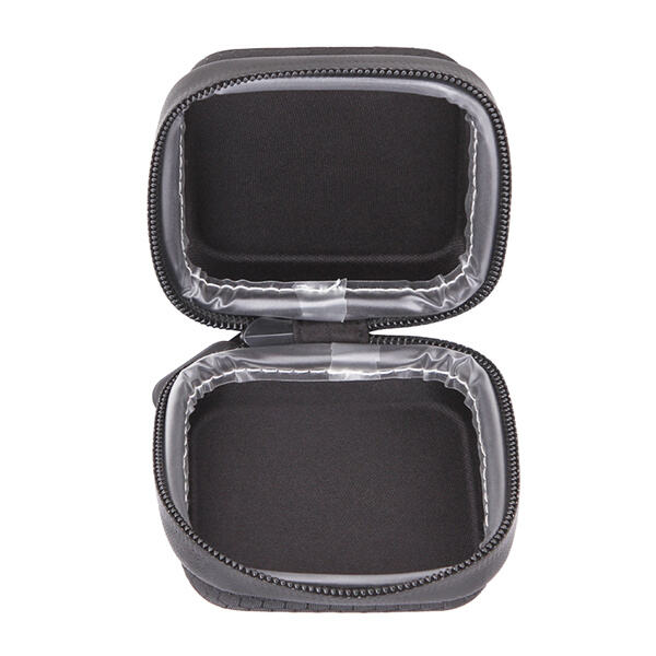 편리한 케이스와 함께 어디서나 이어폰을 휴대하세요