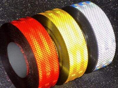 Трака за високе перформансе са рефлективним дејством, направљена за екстремне временске услове