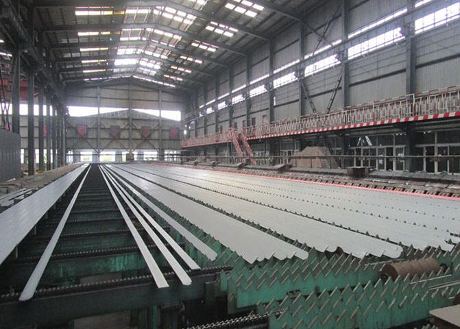 How should galvanized flat steel be preserved?