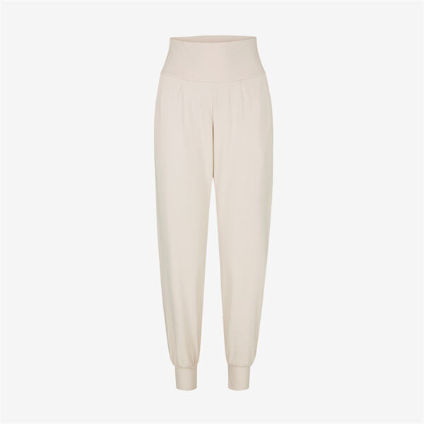 Our yoga gym wear for women is designed to keep you feeling confident during any pose.