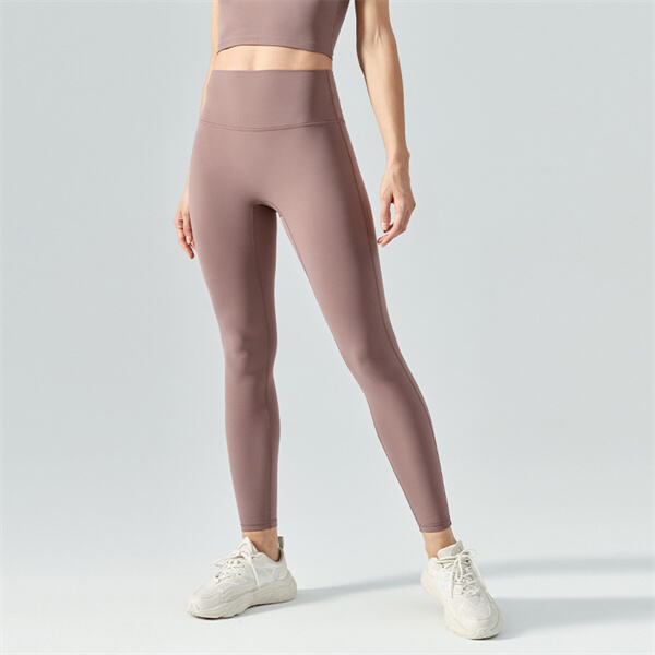 The Top Yoga Wear Brands for Fashion-Forward Yogis