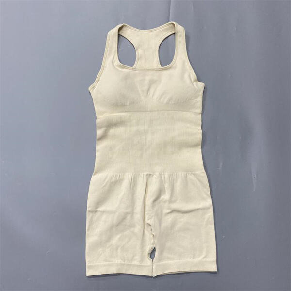 Soft Yoga Wear That Keeps You Calm and Focused