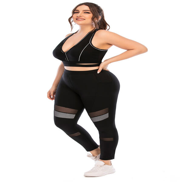 Flattering yoga clothes for curvy bodies