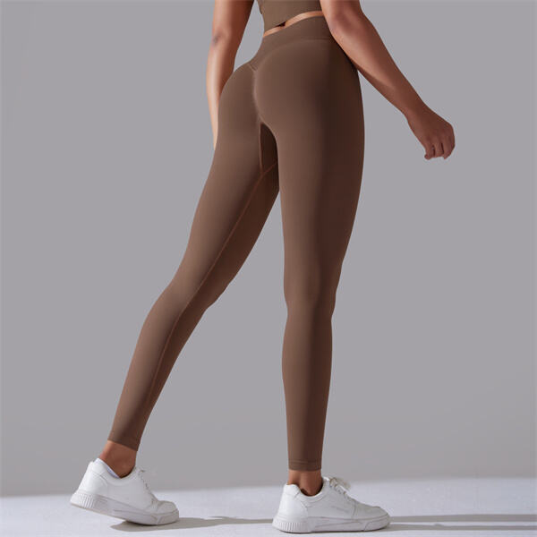 Stay on-trend during your practice with the latest fashionable yoga clothes