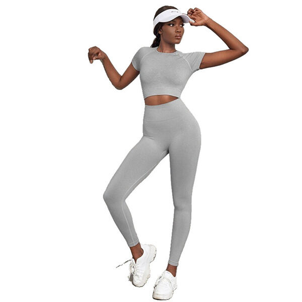 Feel Confident and Beautiful in Stylish Yoga Apparel
