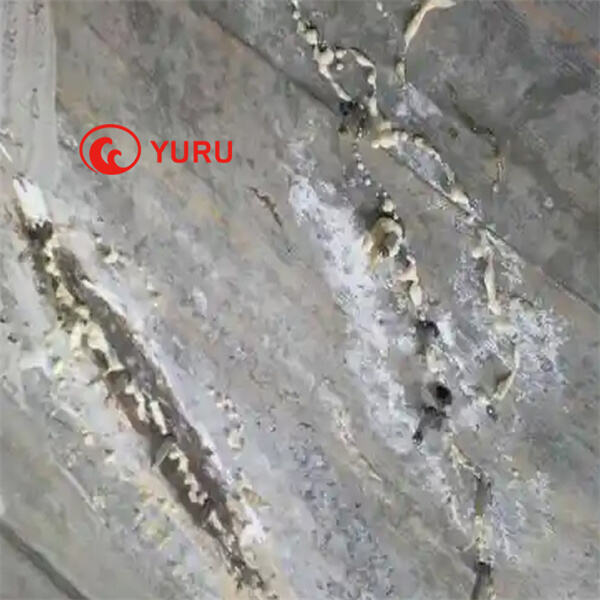 دليل خطوة بخطوة لعملية عزل الرغوة البولي يوريثينية بالحقن