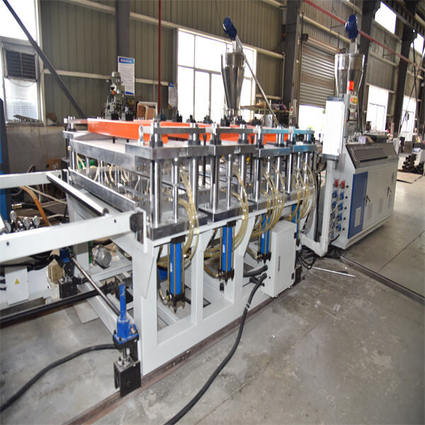 Service and Quality of the WPC Foam Board Making Machine