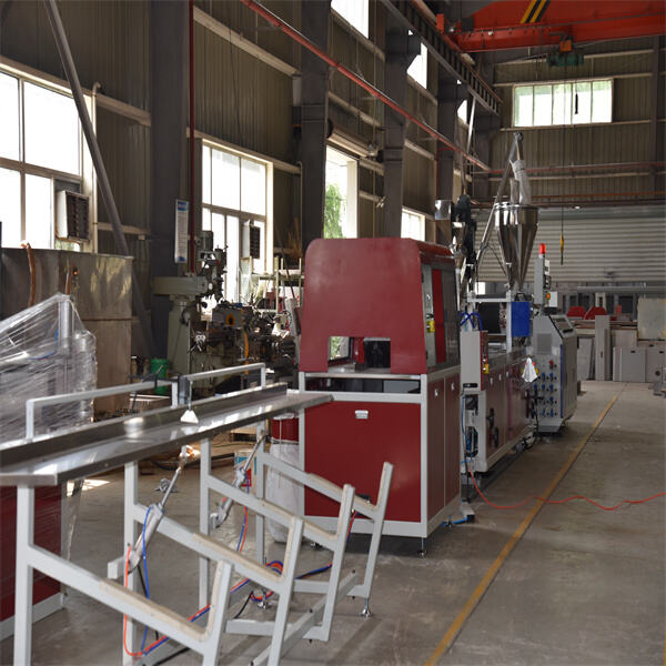 Advantages of Polyester Extruder: