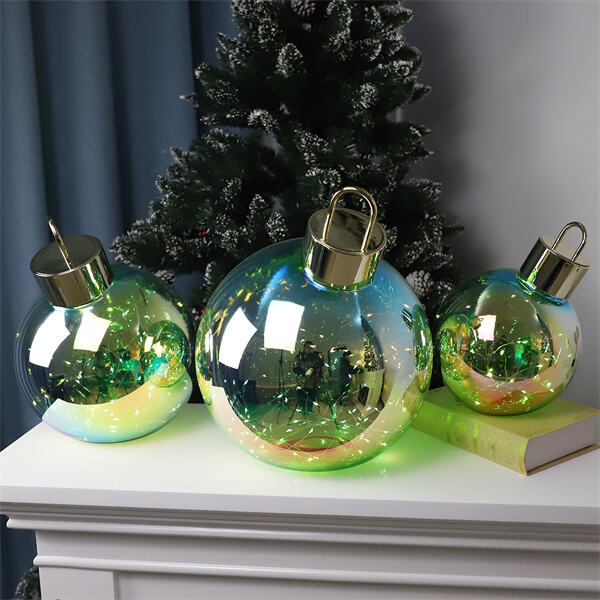 Upgrade Your Tree with Oversized Christmas Baubles