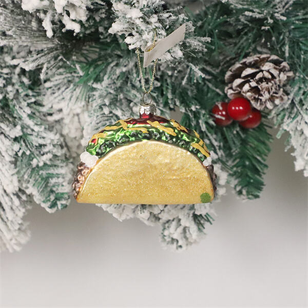 Capture Memories with Custom Glass Christmas Ornaments