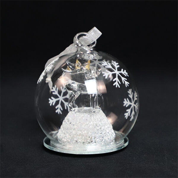 Create a Stunning Look with Hand-Blown Glass Ornaments for Your Tree