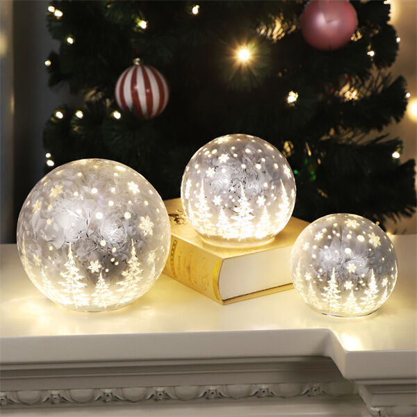 Sparkle and Shine with Glittering Xmas Decorations