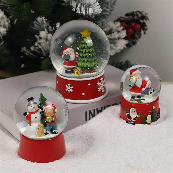 Whimsical Snow Globes that Sparkle with Magic