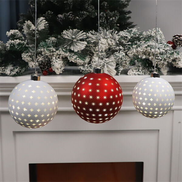 Create a Cozy Christmas with Red and White Tree Decorations