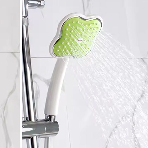 お肌を潤し、心を落ち着かせるために設計されたバスタイムとシャワータイムのセットで、贅沢なケアをお楽しみください