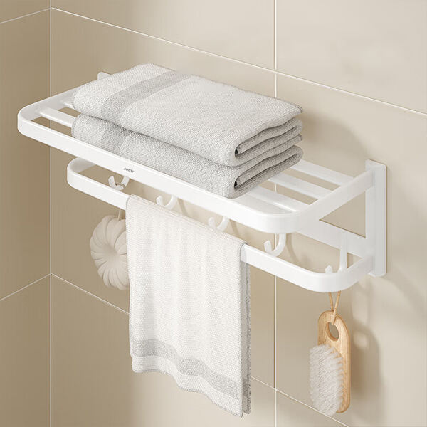 Say goodbye to messy towels with these handy bathroom hooks
