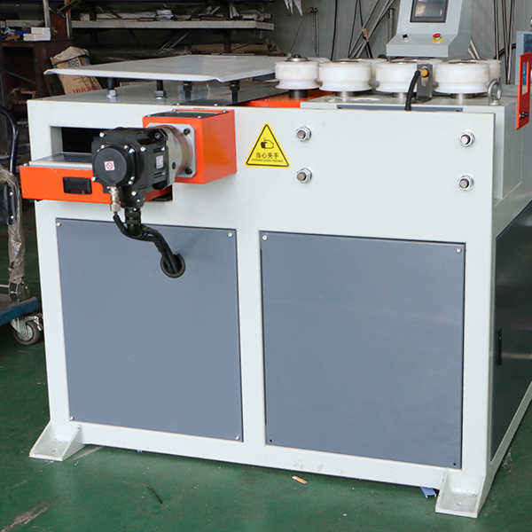 Meet Complex Bending Requirements with an Automated Round Tube Bending Machine