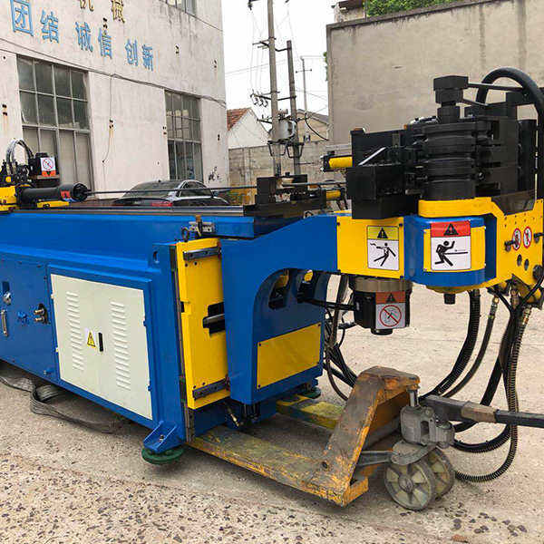 Elevate your pipe bending game with the 3 inch pipe bender.