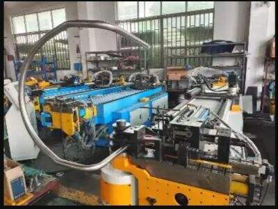 技術革新と需要への適応：チューブ端部成形機が広く普及する背景にある核心的論理