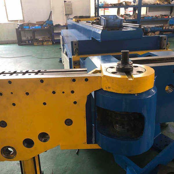 Create complex geometries with ease using our automated system