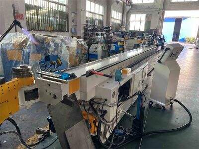 Por qué las dobladoras CNC con carga automática mantienen la precisión tras 1 año de uso intensivo